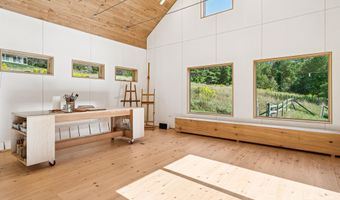 411 Bennett Rd, Barnard, VT 05031