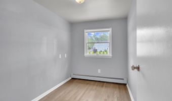 6 Briarwood Rd, Albany, NY 12211