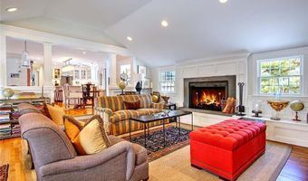 22 Lantern Ln, Barrington, RI 02806