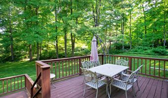 95 Obtuse Hill Rd, Brookfield, CT 06804