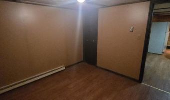 1306 1st St, Britton, SD 57430