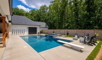 810 Caddo Dr, Benton, AR 72019