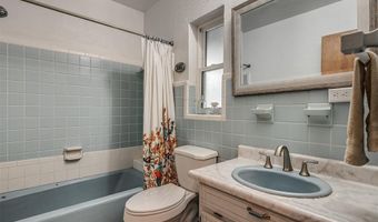 4004 N Thompkins Ave, Bethany, OK 73008