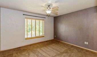1231 Nicholas Ln, North Liberty, IA 52317
