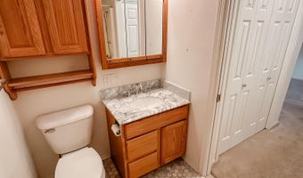 2212 Hamilton Dr, Ames, IA 50014