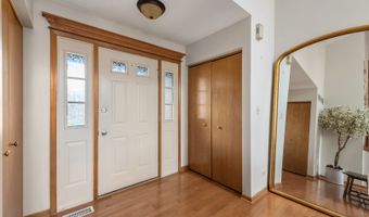 39911 Golf Ln, Antioch, IL 60002