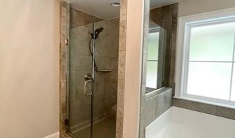 2041 ARMISTEAD Ln, Auburn, AL 36832