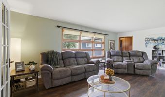 912 W Pleasant St, Aurora, MO 65605