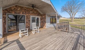 150 Yacht Club Cir, Altamont, MO 64640