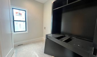 609 Pelican Dr, Polk City, IA 50226