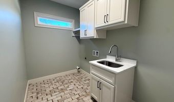 2302 Thomas St, Adel, GA 31620