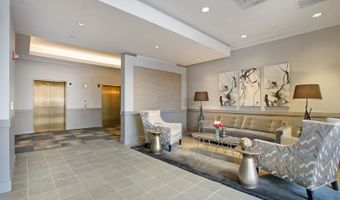 77 S Evergreen Ave 206, Arlington Heights, IL 60005
