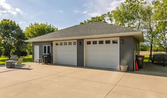 2111 Robins Nest SE, Alexandria, MN 56308