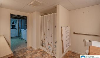 230 College Dr, Allentown, PA 18104