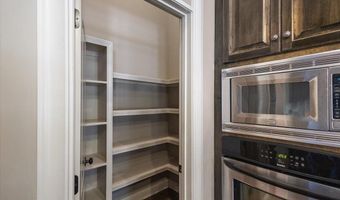 216 Meadowlands Dr, Brandon, MS 39047