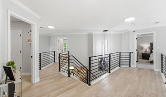705 N ASHTON St, Alexandria, VA 22312