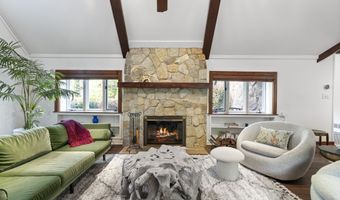 8 Morgan Rd, Canton, CT 06019