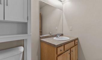 3325 N CASALOMA Dr 39, Appleton, WI 54913
