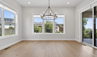 881 N MANCHESTER St, Arlington, VA 22205
