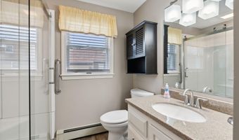 11 Concord Pl, Auburn, ME 04210