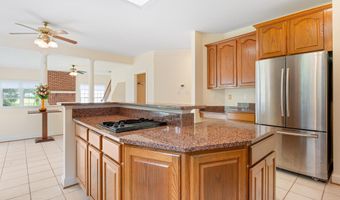 10604 MAPLECREST Ln, Potomac, MD 20854