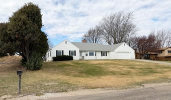 817 Skyline Dr, Bassett, NE 68714