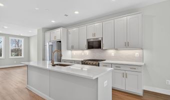 4973 LACHLAN Mews, Alexandria, VA 22304