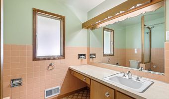 105 21st St NW, Austin, MN 55912