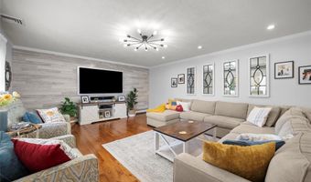 160 Grand Central Ave, Amityville, NY 11701