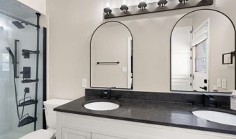 5208 Russell Dr NW, Albuquerque, NM 87114