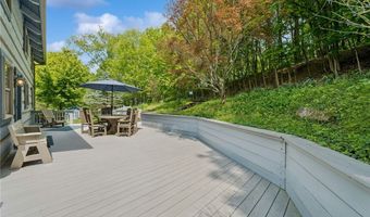 24 McCullough Hill Rd, Amity, PA 15311