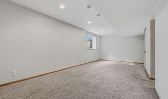 1002 Poe Ave, Ames, IA 50014