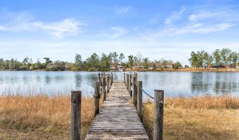 519 Mcpherson Dr, Alford, FL 32420