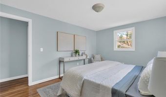 6 Acre Ave, Barrington, RI 02806
