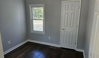 251 Main St, Middletown, NJ 07748