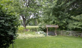 1340 Yellowstone Pkwy, Algonquin, IL 60102