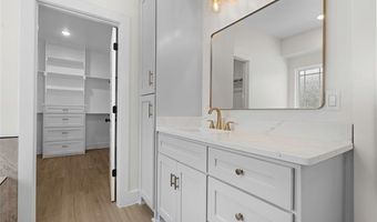 150 Chateau Bnd, Ardmore, OK 73401