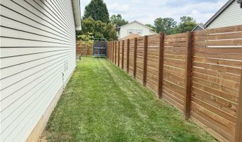 1899 Woodgate St, Austintown, OH 44515