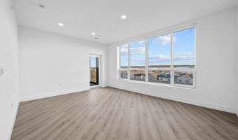 17 AVENUE E 302, Bayonne, NJ 07002