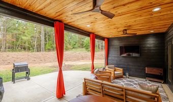1008 Folly Run Dr, Lincolnton, GA 30817