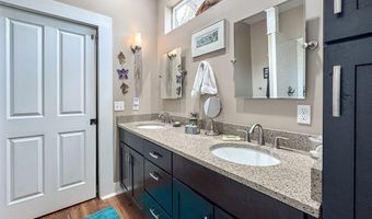 110 17th St, Apalachicola, FL 32320