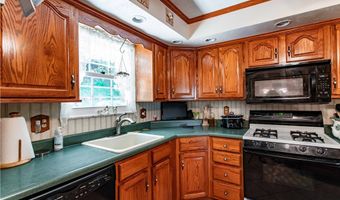 905 Roosevelt Ave, Aliquippa, PA 15001