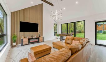 72 Keats Ln, Albrightsville, PA 18210