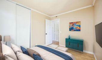 6880 Bear River Row 1, San Diego, CA 92139