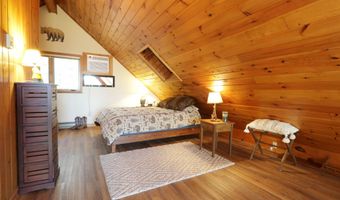 105 Pine Ln, Adirondack, NY 12808