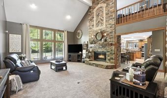 102 Greenhurst Ct, Auburn, IN 46706