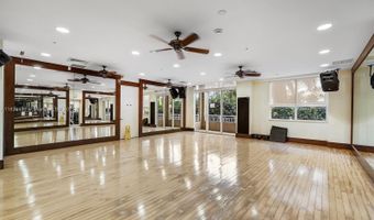 19501 W Country Club Dr 912, Aventura, FL 33180