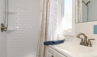88 Rope Walk Rd, Bourne, MA 02532