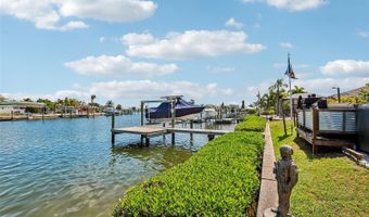 801 FLAMINGO Dr, Apollo Beach, FL 33572