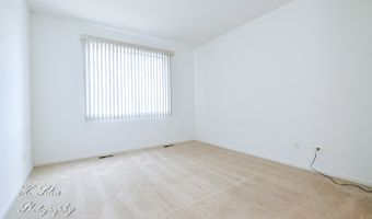 2963 Talaga Dr, Algonquin, IL 60102